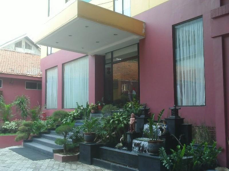 Hotel Istana Ratu - Jaksa Jakarta Exterior foto
